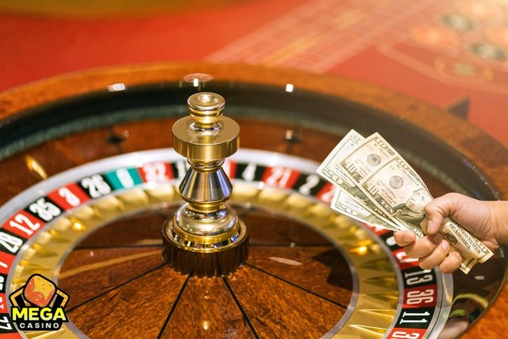  casino presented on mobile device in Pakistan with slots and live games